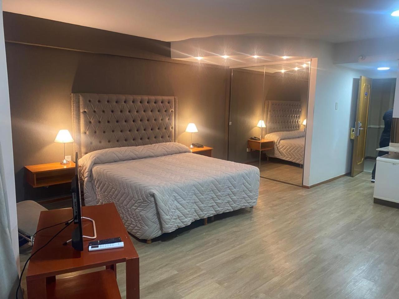 하워드 존슨 호텔 로사리오 로자리오 외부 사진