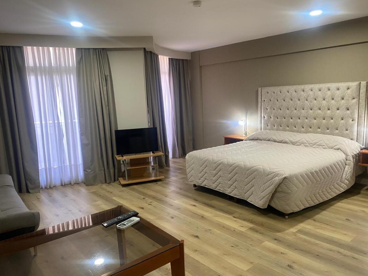 하워드 존슨 호텔 로사리오 로자리오 외부 사진