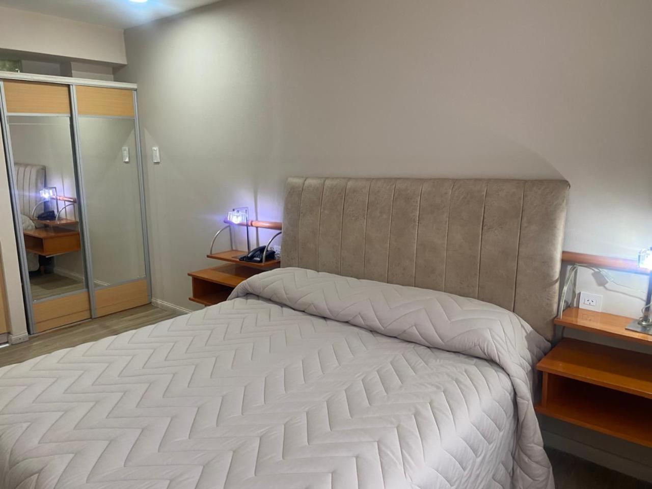 하워드 존슨 호텔 로사리오 로자리오 외부 사진