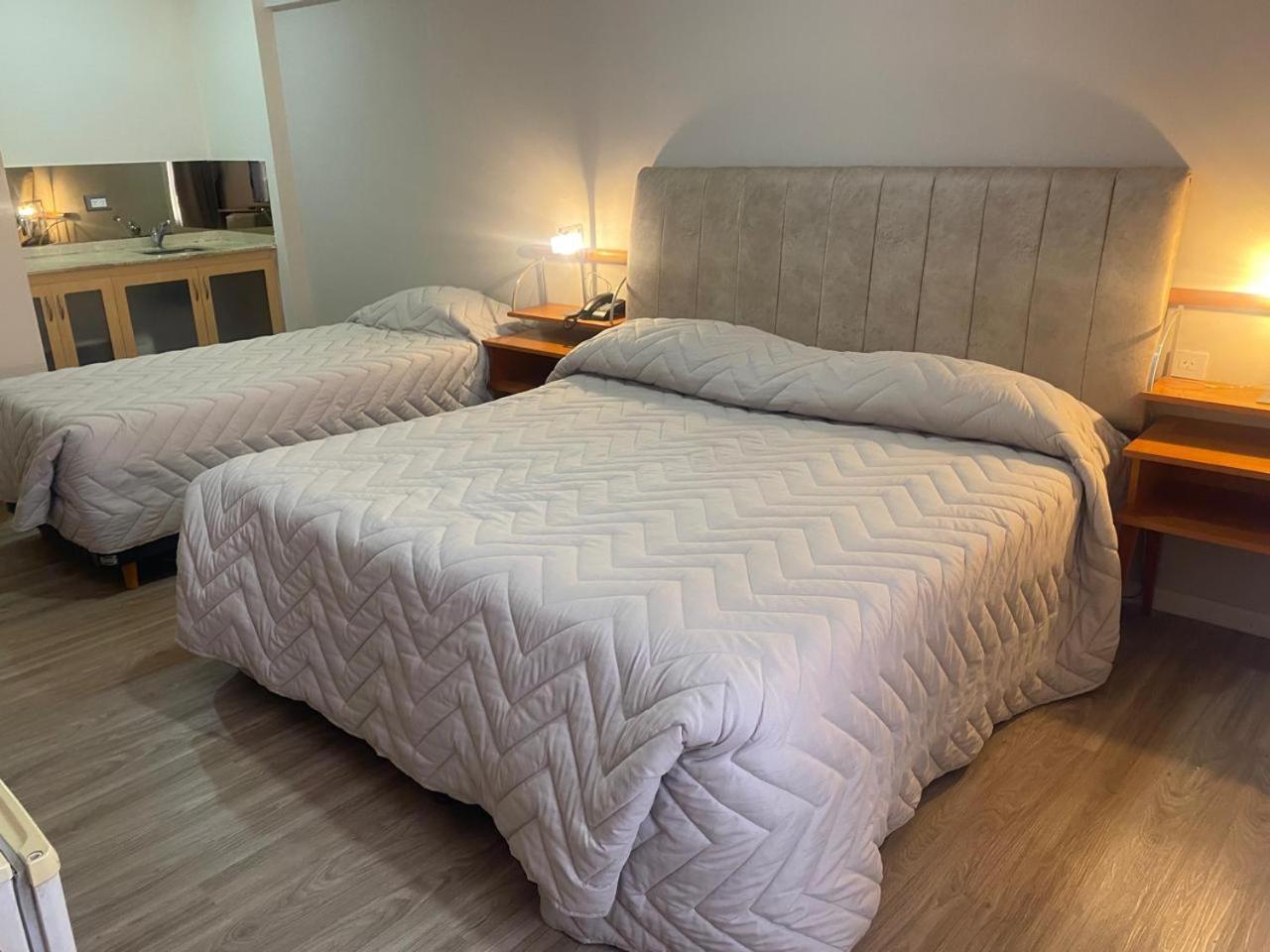 하워드 존슨 호텔 로사리오 로자리오 외부 사진